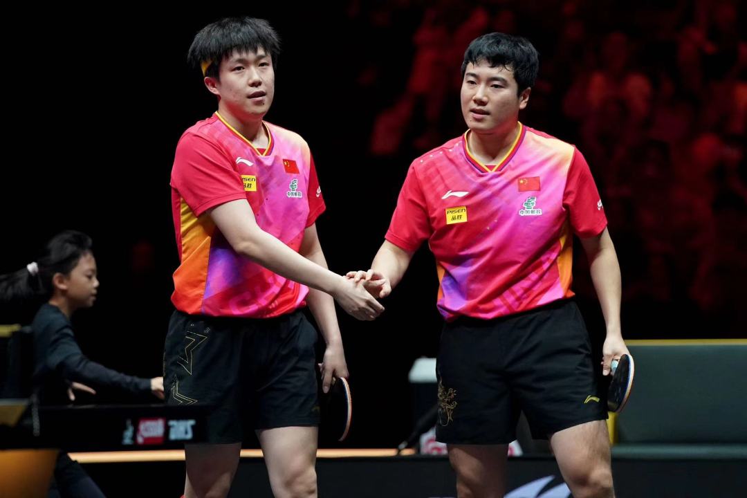 法国队逆转日本队,梁靖崑统治全场 法国队逆转日本队,梁靖崑统治全场