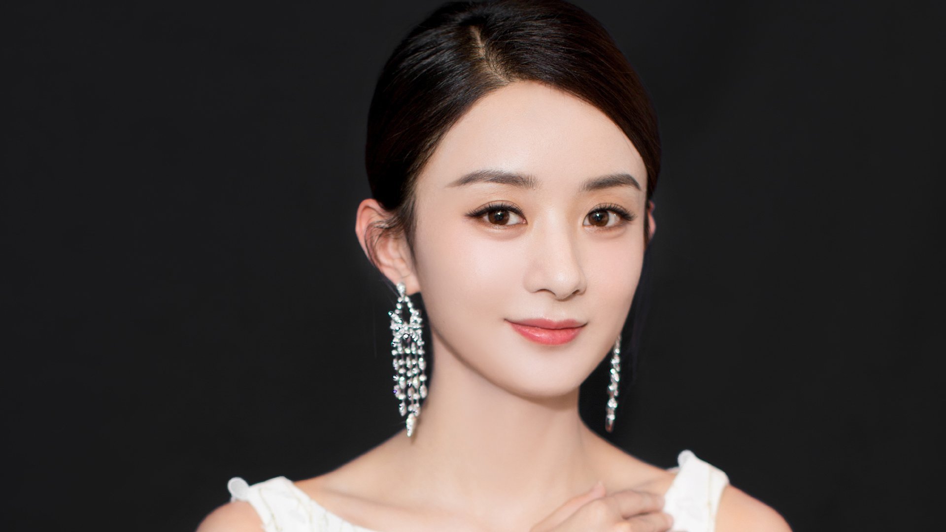 澳网硬地绝杀温网荣耀,兹维列夫统治全场宣告新时代