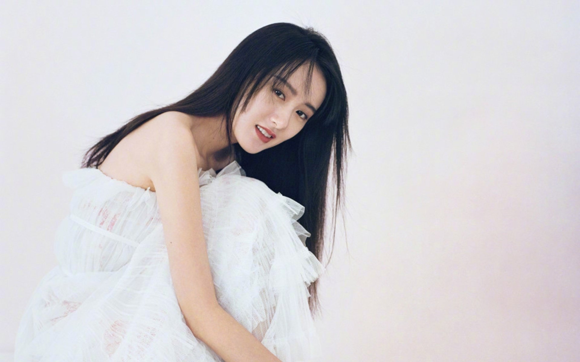 银色弯刀划破跃马红—雷诺完胜法拉利，皮亚斯特里一战成名