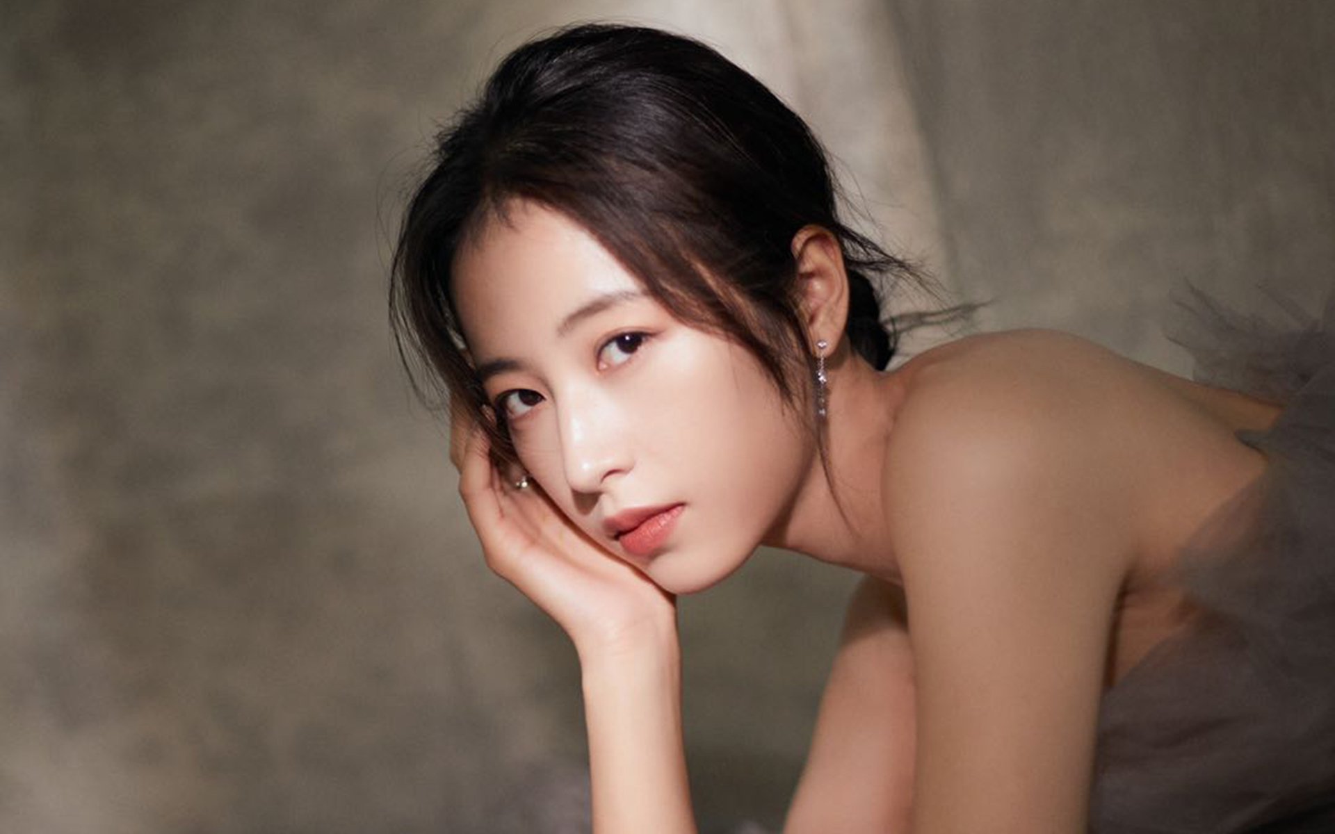 奥运周期关键战之夜，迪巴拉用足尖写下，越是巨幕，越显风流