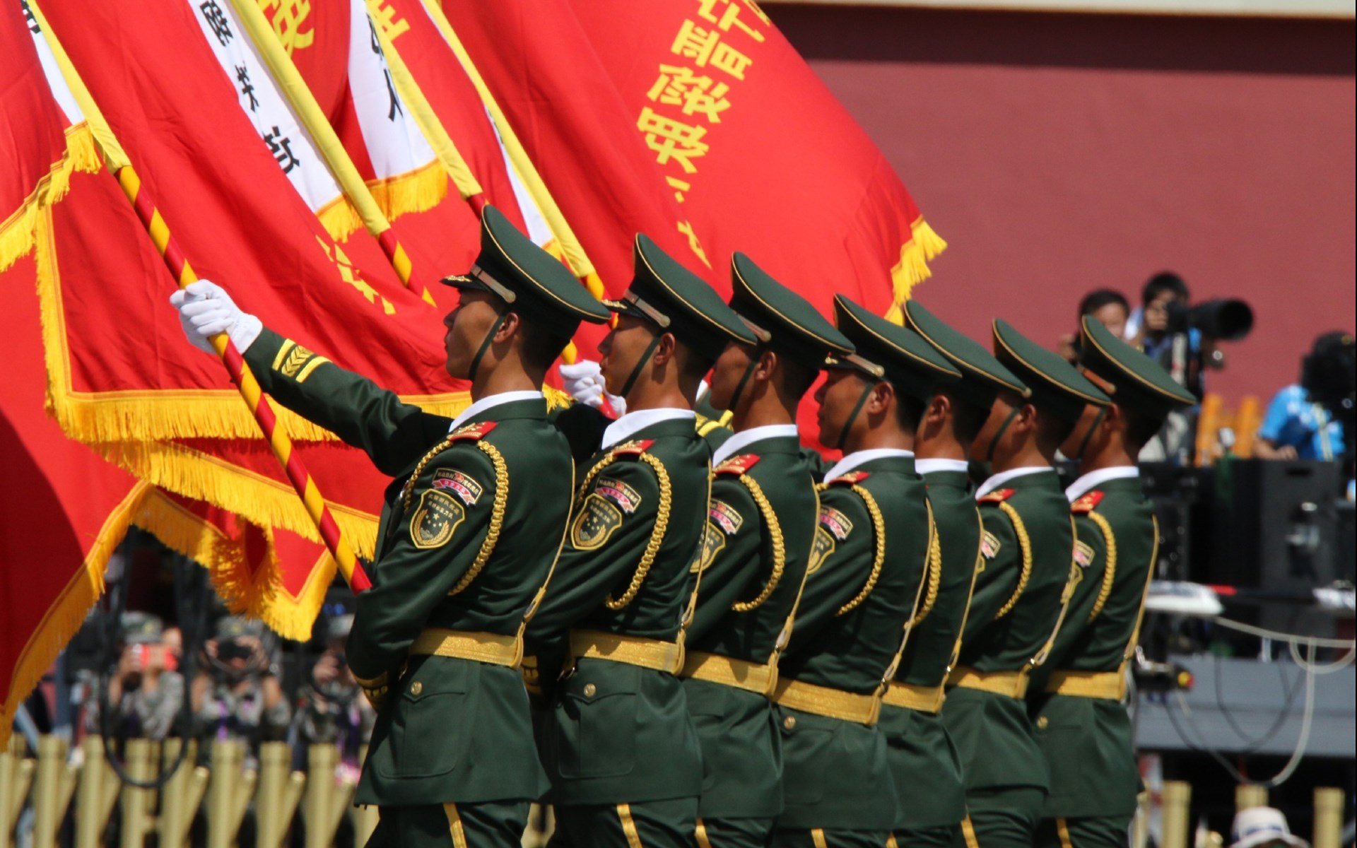 黑色闪电撕裂奥兰多夜空，吉林队速胜魔术，伦纳德化身关键先生